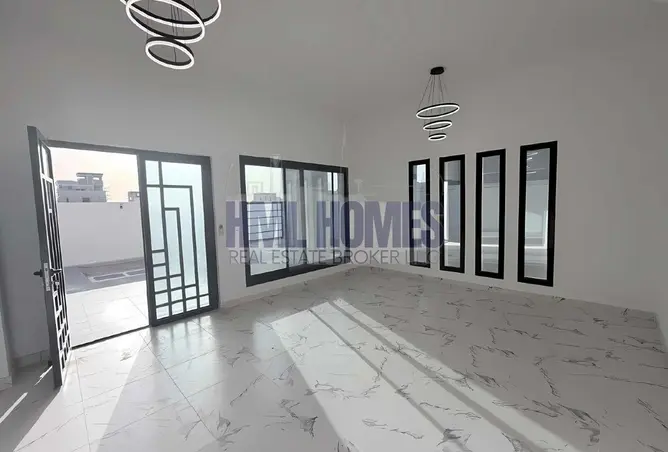 166523855 - Property Image 3