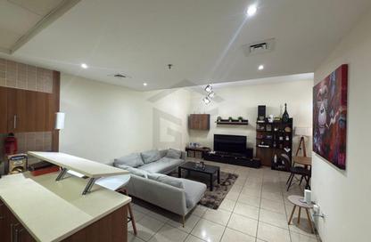 Apartment - 1 Bedroom - 2 Bathrooms for rent in Sulafa Tower - Dubai Marina - Dubai