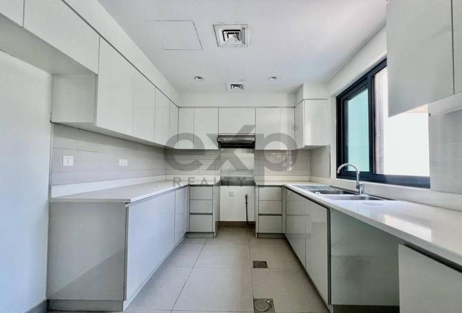 74633759 - Property Image 3