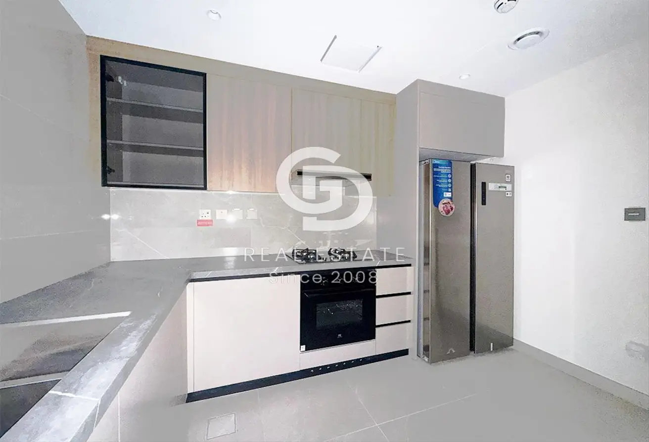 155526000 - Property Main Image