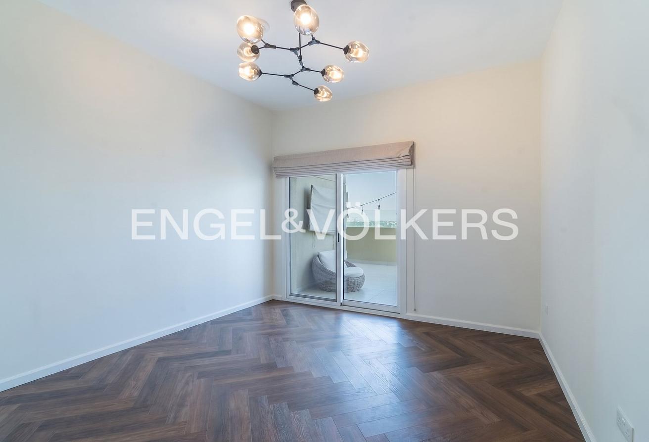 Luxury Penthouse | Unfurnished | Golf Course View photo 8