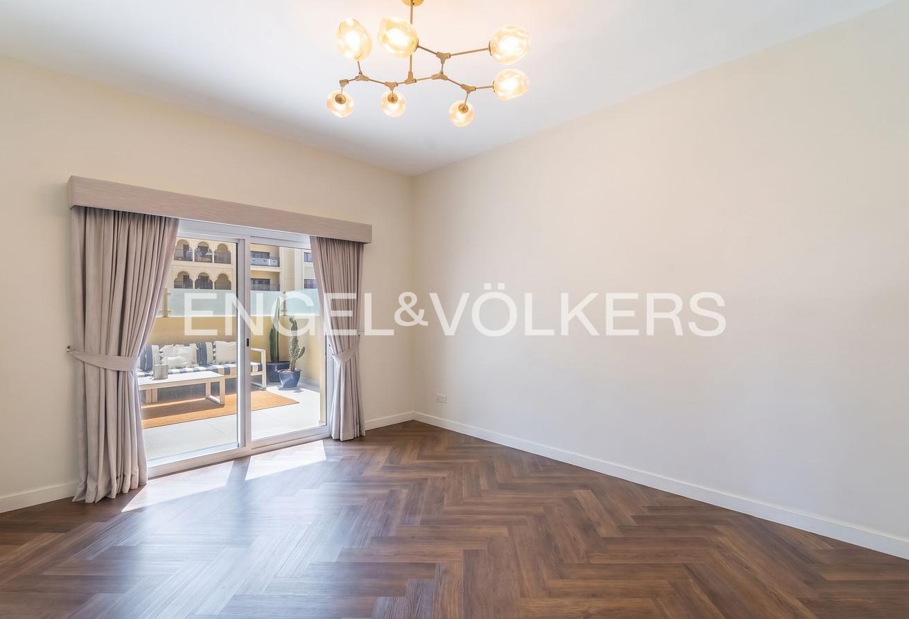 Luxury Penthouse | Unfurnished | Golf Course View photo 5