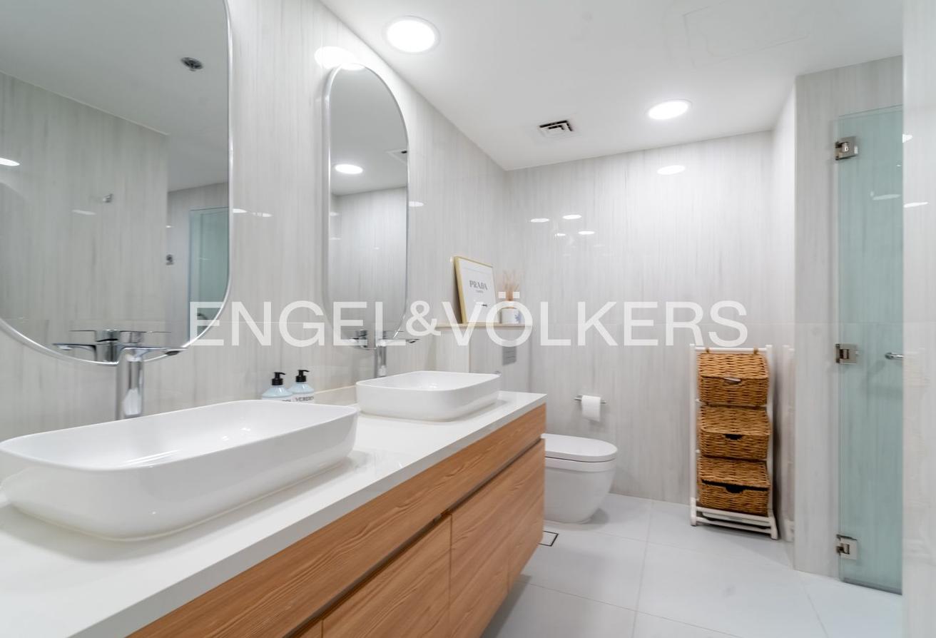 Luxury Penthouse | Unfurnished | Golf Course View photo 12