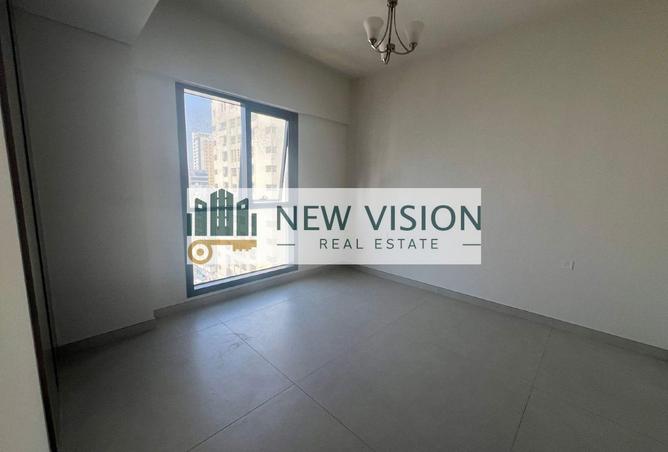 94032397 - Property Image 2