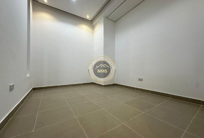 121549282 - Property Image 3
