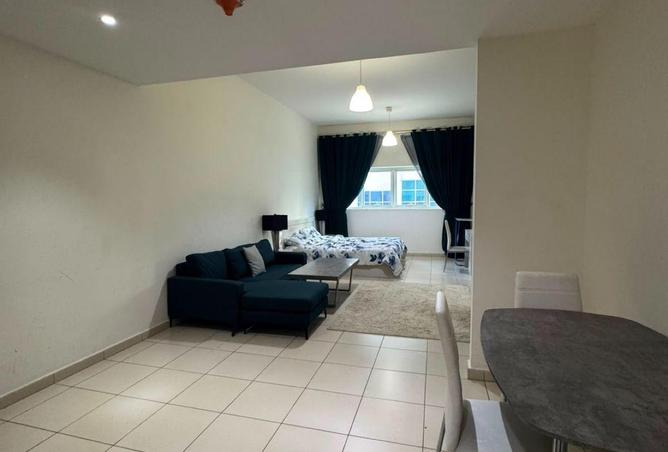 102421208 - Property Image 2