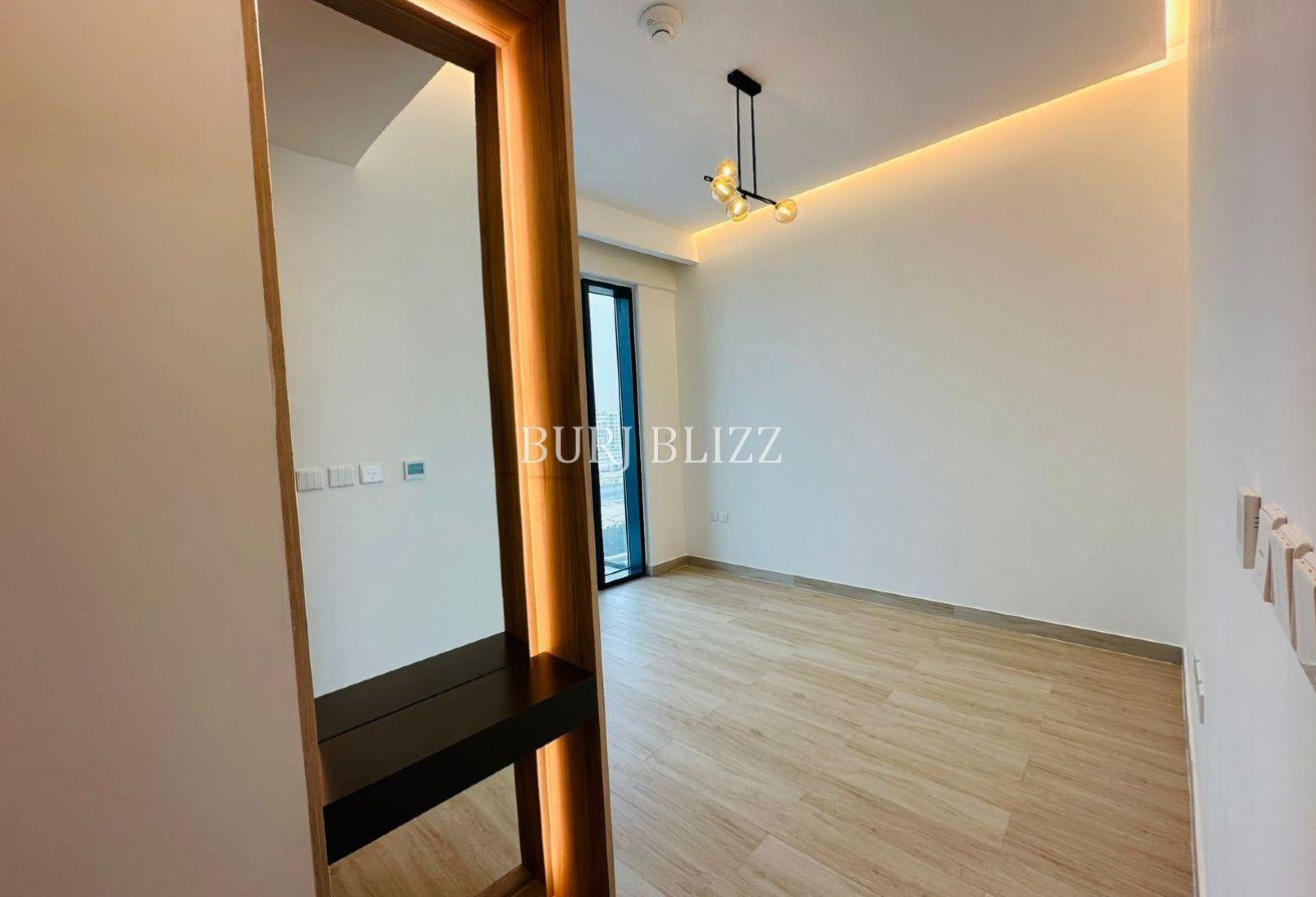 Stunning 1BR | Bright Interiors |Vibrant Community photo 11