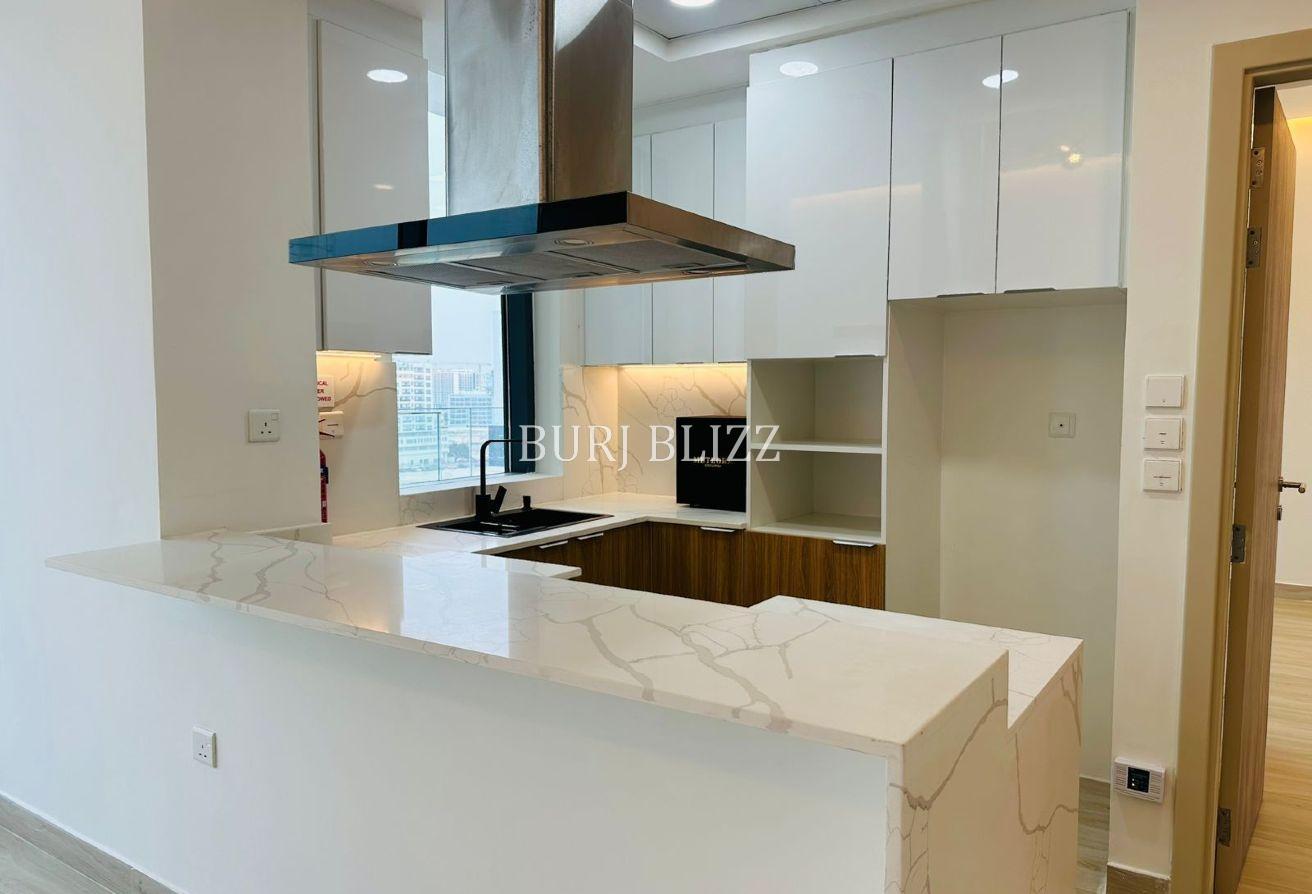 Stunning 1BR | Bright Interiors |Vibrant Community photo 8