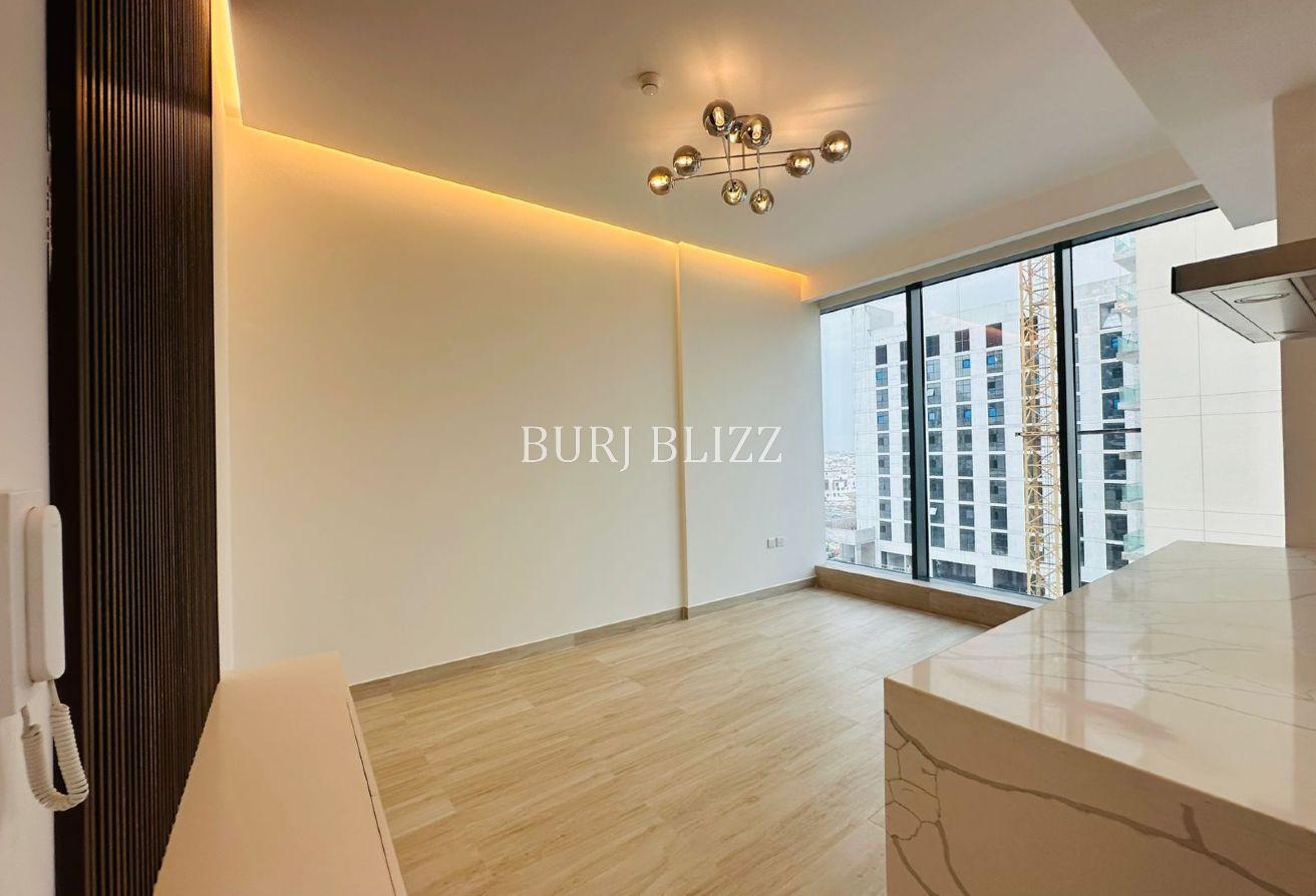 Stunning 1BR | Bright Interiors |Vibrant Community photo 2