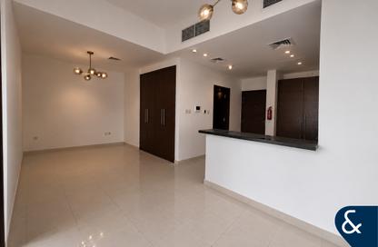 Apartment - Studio - 1 for rent in West Wharf - Business Bay - Dubai