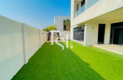 Villa - 4 Bedrooms - 7 Bathrooms for rent in West Yas - Yas Island - Abu Dhabi