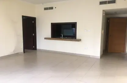 Apartment - 1 Bedroom - 2 Bathrooms for rent in Burj Views podium - Burj Views - Downtown Dubai - Dubai