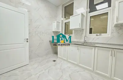 شقة - 3 غرف نوم - 3 حمامات للايجار في مدينة الرياض - أبوظبي