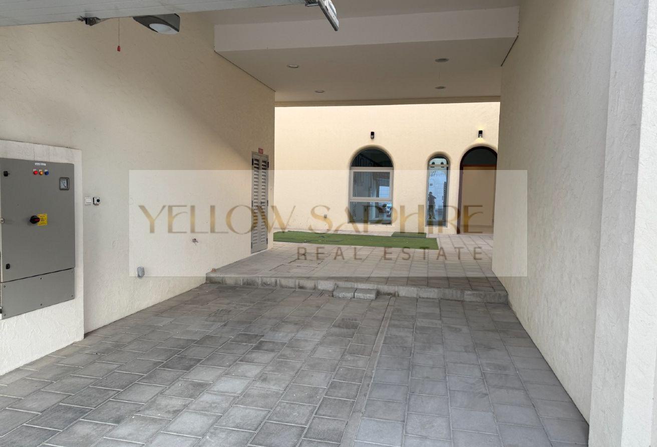 4BR Villa + Maid | Prime Al Garhoud Location photo 15