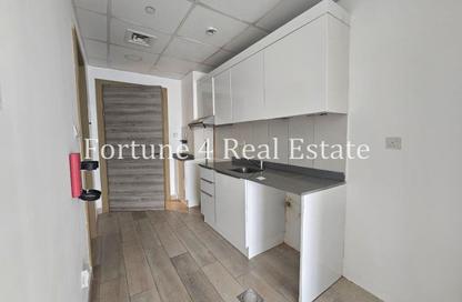 Apartment - Studio - 1 Bathroom for rent in Bloom Heights A - Bloom Heights - District 15 - Jumeirah Village Circle - Dubai