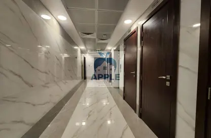 شقة - 2 غرف نوم - 3 حمامات للايجار في الزاهية - تجارية مويلح - الشارقة