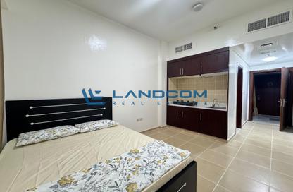Apartment - Studio - 1 for rent in Al Fahidi Building - Al Souk Al Kabeer - Bur Dubai - Dubai