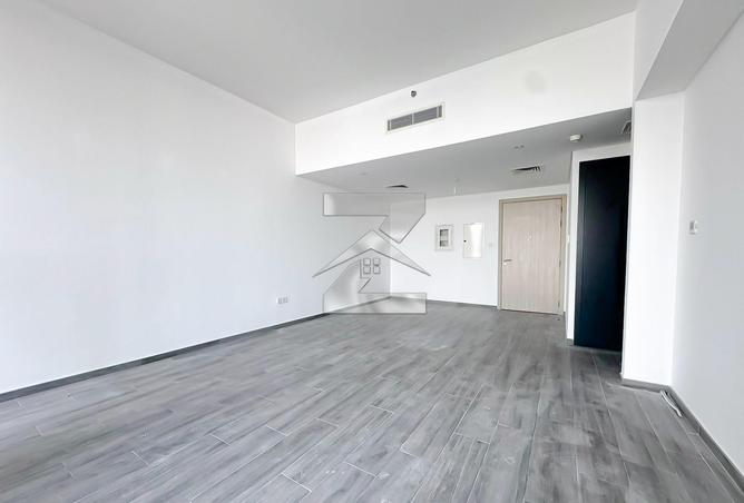 122449109 - Property Image 2