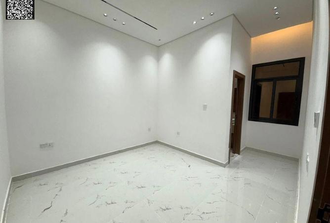 104268340 - Property Image 2