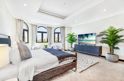 Villa - 5 - 5 for rent in Garden Homes Frond L - Garden Homes - Palm Jumeirah - Dubai