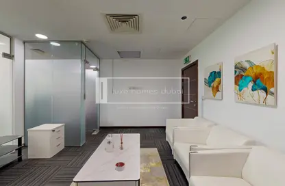 مكتب - استوديو - 1 حمام للايجار في القمة - الخليج التجاري - دبي