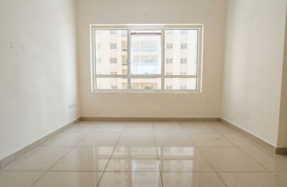 Apartment - 1 - 2 for rent in Al Khan Corniche - Al Khan - Sharjah