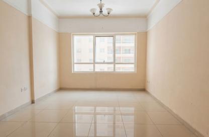 Apartment - 1 - 2 for rent in Al Khan Corniche - Al Khan - Sharjah