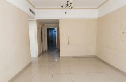Apartment - 1 - 2 for rent in Al Khan Corniche - Al Khan - Sharjah
