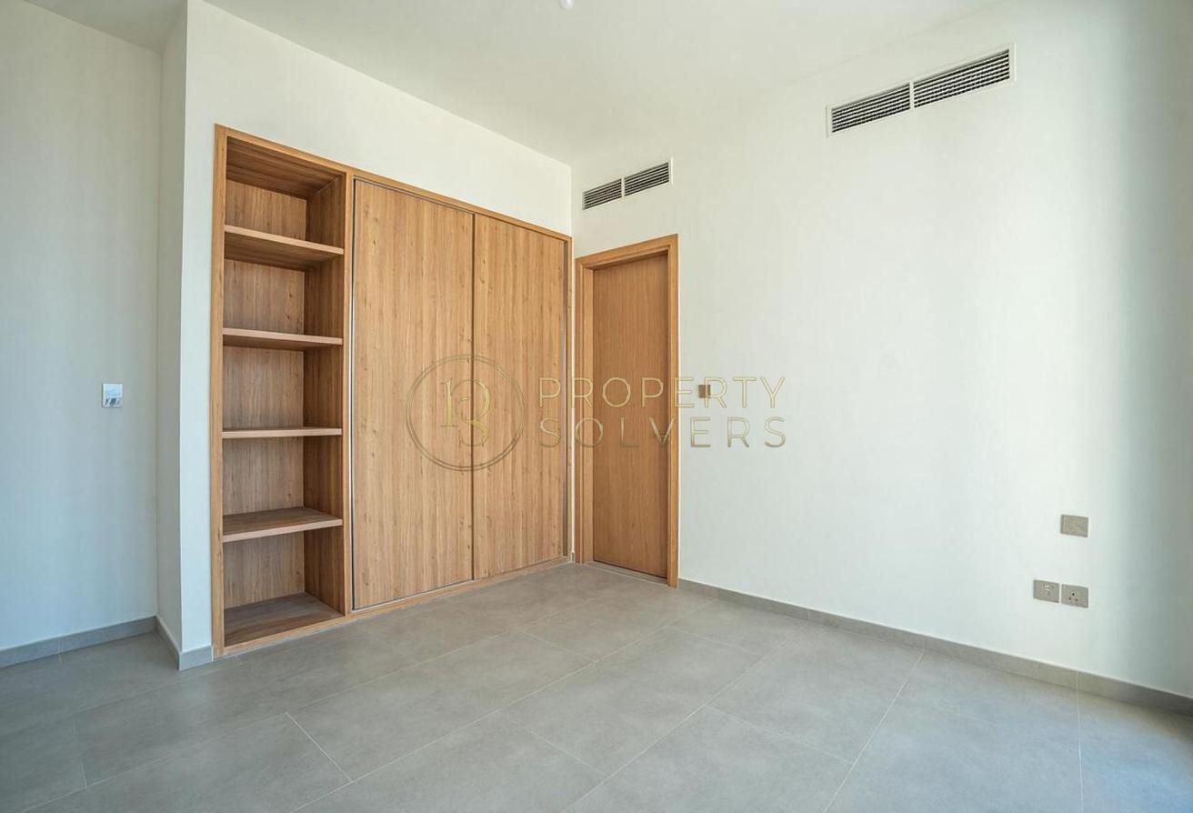 Huge 5BR Villa | Park View | Prime Location photo 27