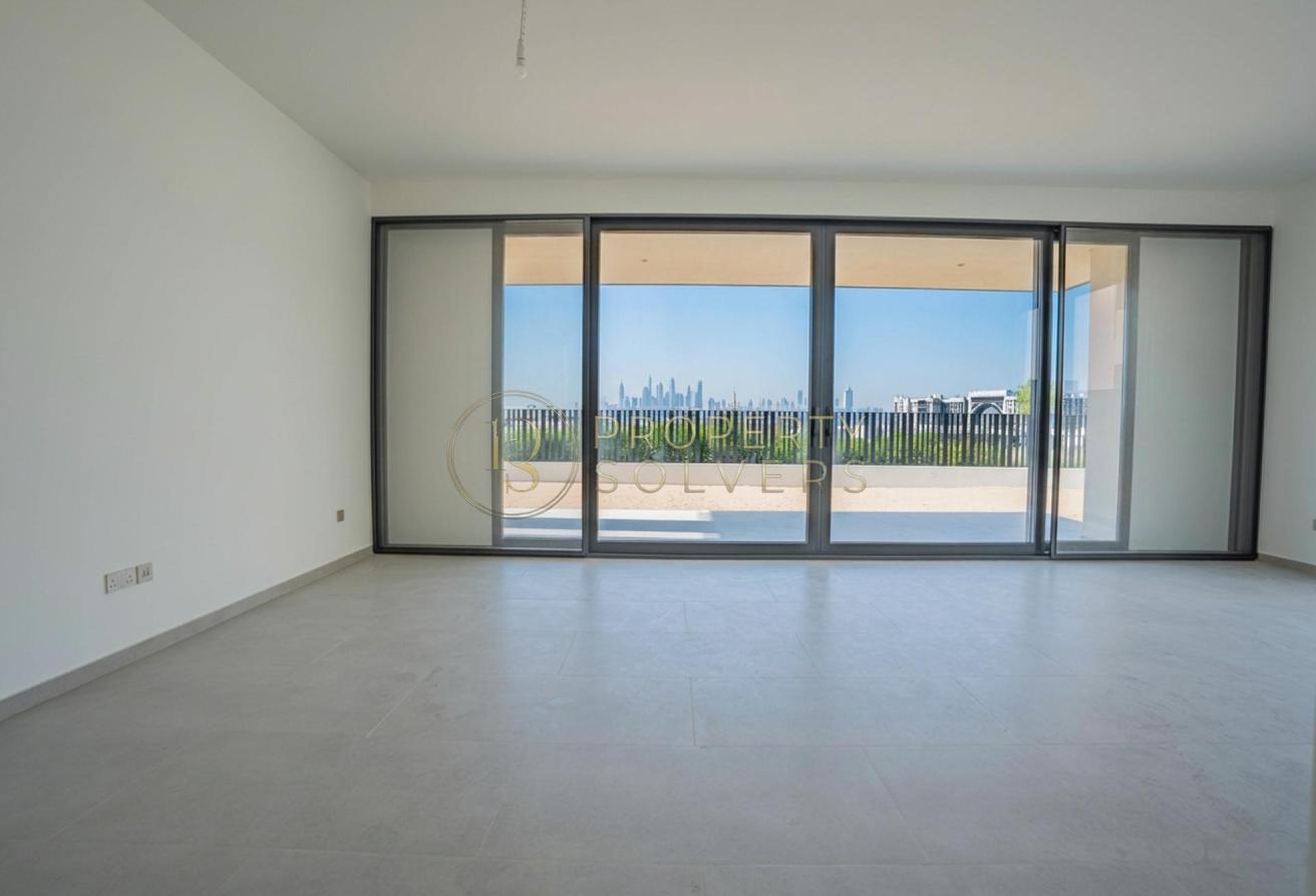 Huge 5BR Villa | Park View | Prime Location photo 17