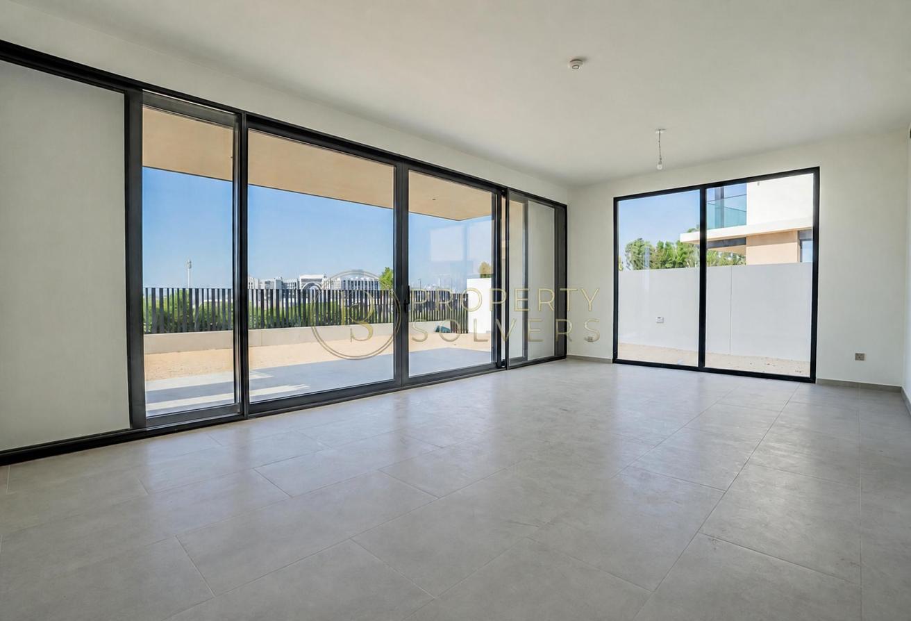 Huge 5BR Villa | Park View | Prime Location photo 13