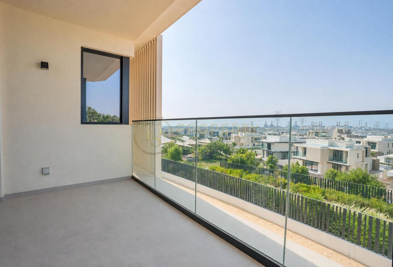 Huge 5BR Villa | Park View | Prime Location photo 5