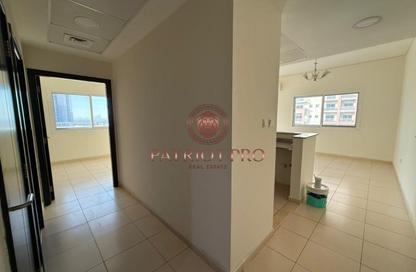 Apartment - 1 Bedroom - 2 Bathrooms for rent in Mazaya 15 - Queue Point - Liwan - Dubai Land - Dubai