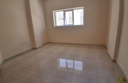 Apartment - 1 - 1 for rent in Fire Station Road - Muwaileh - Sharjah