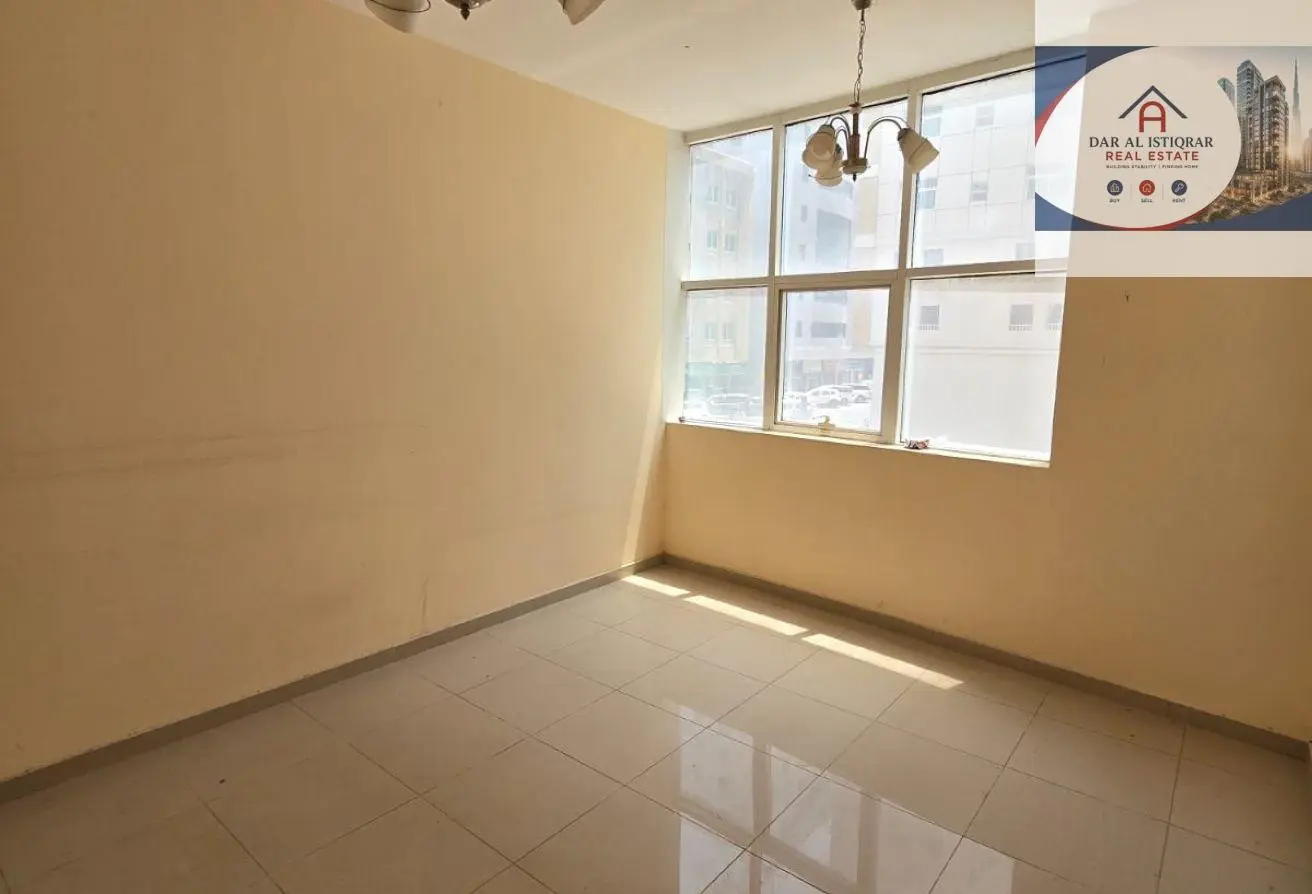 127919001 - Property Main Image