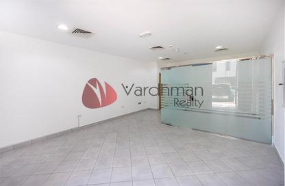 Shop - Studio - 1 Bathroom for rent in Dawson House - Meydan Avenue - Meydan - Dubai