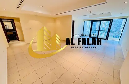 شقة - 2 غرف نوم - 4 حمامات للايجار في برج الشاهد - القصباء - الشارقة