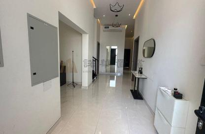 Villa - 5 Bedrooms - 7+ Bathrooms for rent in Al Aweer 1 - Al Aweer - Dubai Villa - 5 Bedrooms - 7+ Bathrooms for rent in Al Aweer 1 - Al Aweer - Dubai