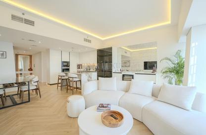 Apartment - 2 Bedrooms - 3 Bathrooms for sale in Cayan Tower - Dubai Marina - Dubai