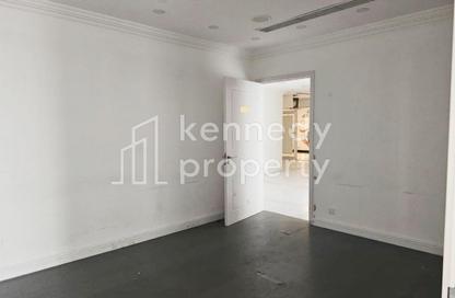 Shop - Studio for rent in Al Hanaa Centre - Al Jafiliya - Dubai