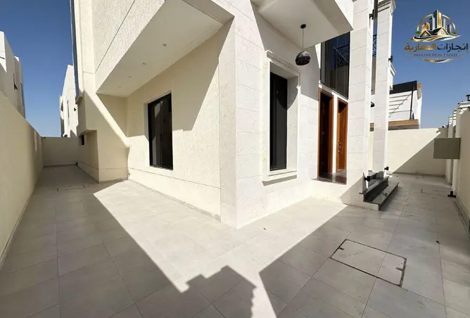 146006566 - Property Image 2