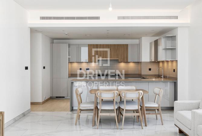 Brand New | Amazing Canal View | Prime Location photo 3