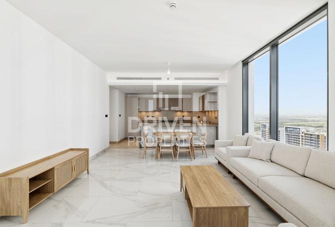 Brand New | Amazing Canal View | Prime Location photo 2