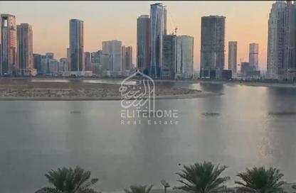 شقة - 2 غرف نوم - 3 حمامات للبيع في برج مرسى العرب - الخان - الشارقة