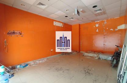 Shop - Studio for rent in Muwailih Building - Muwaileh - Sharjah