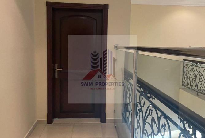 65427393 - Property Image 2