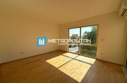 Townhouse - 3 - 4 for rent in Al Tharwaniyah Community - Al Raha Gardens - Abu Dhabi