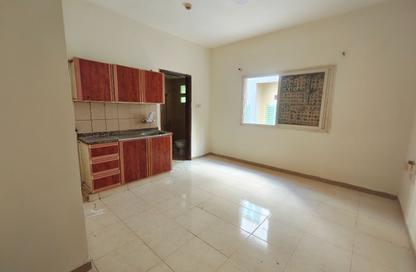 Apartment - Studio - 1 for rent in Fire Station Road - Muwaileh - Sharjah