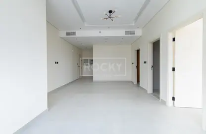 شقة - غرفة نوم - 2 حمامات للبيع في بي جي وان - الفرجان - دبي