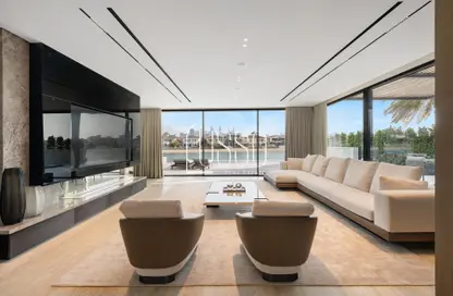 Villa - 5 Bedrooms - 6 Bathrooms for sale in Garden Homes Frond L - Garden Homes - Palm Jumeirah - Dubai